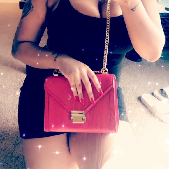 RED MICHAEL KORS PURSE